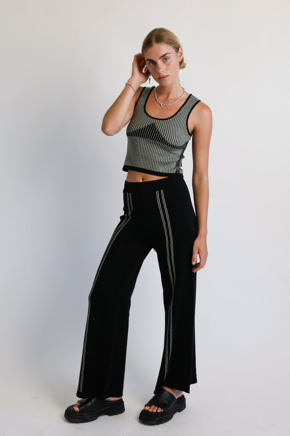 Suki Crop - Black Pine