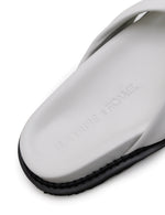 Wynn Thong - Powder